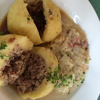 Graselwirtin - Gemischte Knödel mit Sauerkraut (Grammel & Fleischknödel) - Austrian Near Me - Rosenburg-Mold, 3