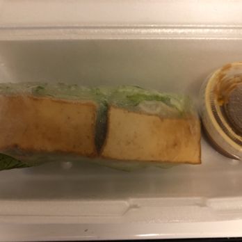 Pho Kapahulu - Tofu Summer Roll... comes with 2, ate the first fast! - Vietnamese Near Me - Honolulu, Hawaii