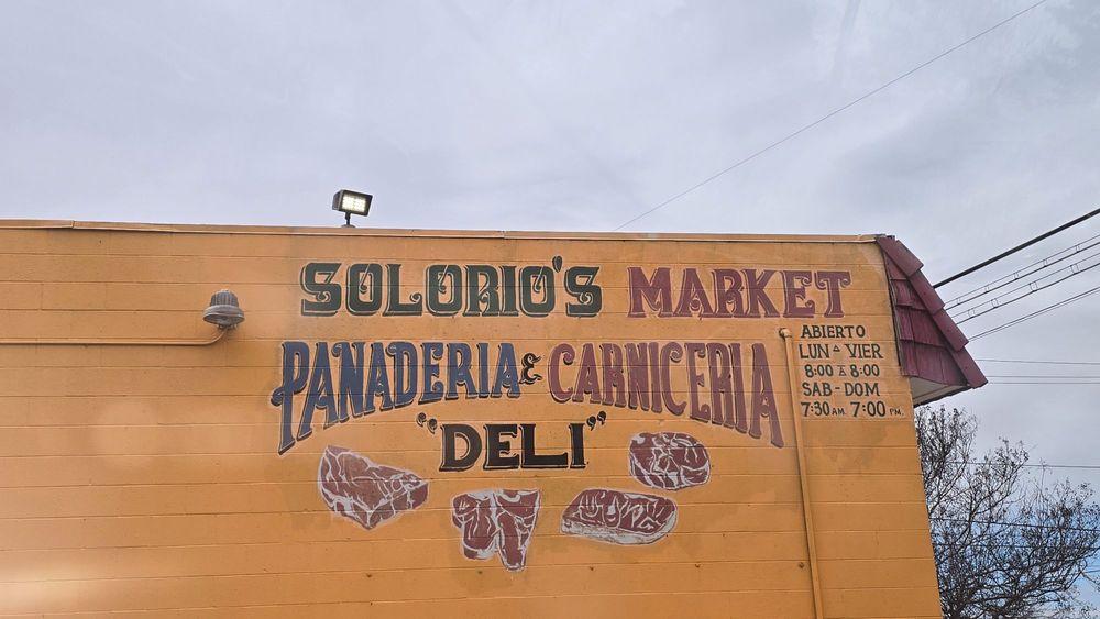 Solorio Market Logo