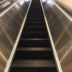 Kohl's - Kohl's EastGate Mall escalators