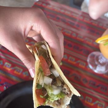 Tacos Guss - Carne asada taco with guacamole, cilantro, lime, what's this called tomatoes, onions, and cabbage shreds - Tacos Near Me - Cabo San Lucas, BCS Tacos Guss - Carne asada taco with guacamole, cilantro, lime, what's this called tomatoes, onions, and cabbage shreds - Tacos Near Me - Cabo San Lucas, BCS