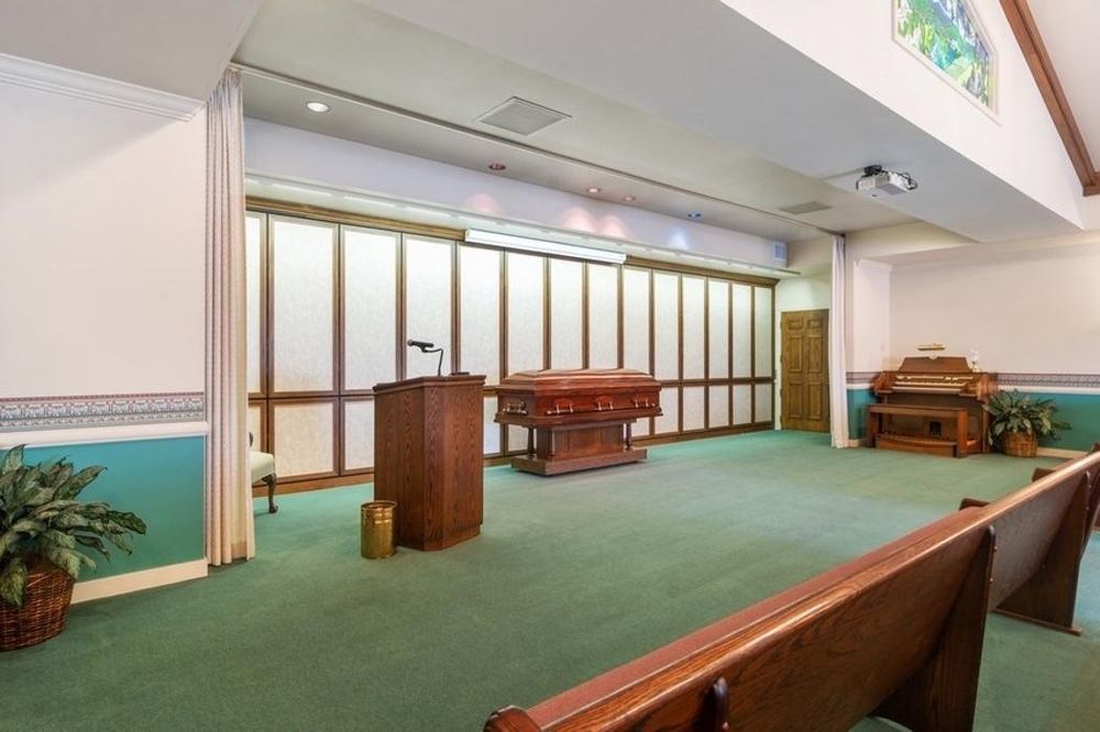 DWAYNE R SPENCE FUNERAL HOME 24 Photos 650 W Waterloo St, Canal