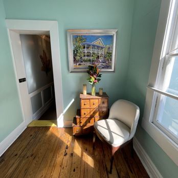 Bagatelle - Nook inside the historic house - Seafood Near Me - Key West, Florida Bagatelle - Nook inside the historic house - Seafood Near Me - Key West, Florida