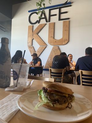 Café Kuya by null