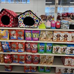 Trader Pacific - Pet stuff