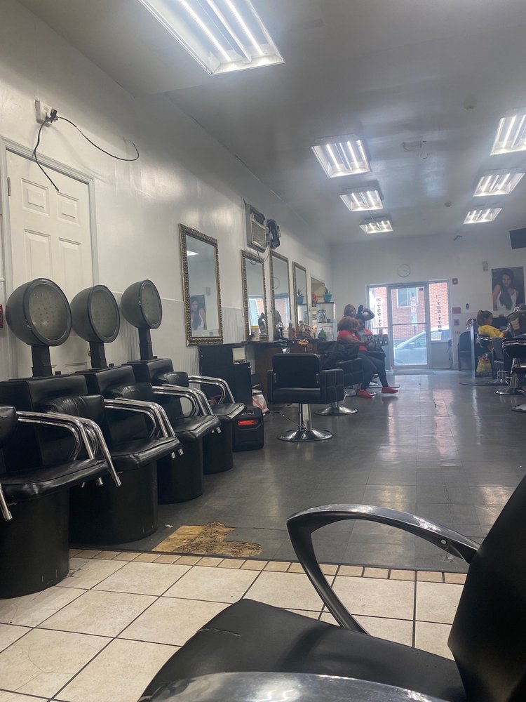 DOMINICAN BEAUTY SALON II Updated October 2024 17 Reviews 1828 S
