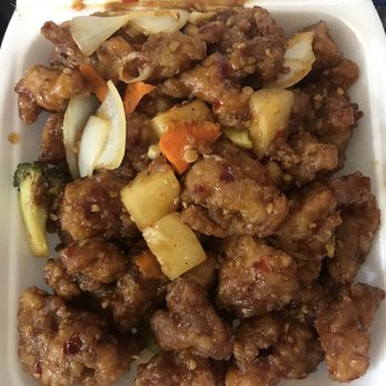 China Aaa - Full takeout plate of General Tso's Chicken! This is one entree and comes with a side of rice. - Chinese Near Me - Las Vegas, Nevada