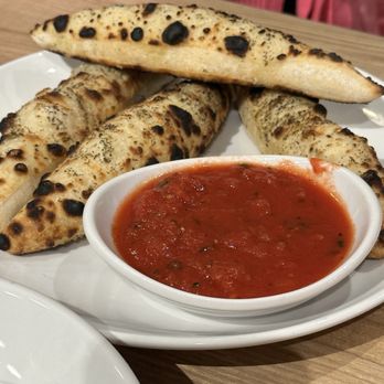 Cocoon Brewing - Breadsticks - Breweries Near Me - De Pere, Wisconsin