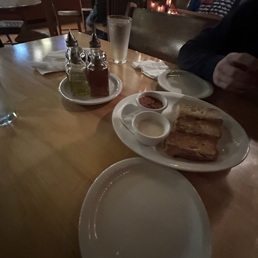 Mi Famiglia - The Bread Plate and all the sauces they give you! - Italian Near Me - Oregon City, Oregon
