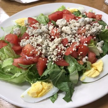 Vinny's Lunchbox - Cobb salad - American Near Me - Brooklyn, New York