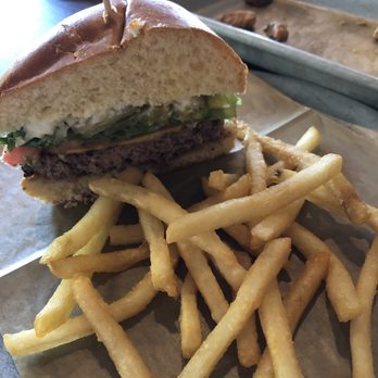 Haywire Burger Bar - Classic burger - Burgers Near Me - Westbrook, Connecticut Haywire Burger Bar - Classic burger - Burgers Near Me - Westbrook, Connecticut