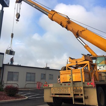 Kran - Replacing a rooftop unit for HVAC - Crane Services Near Me - Greeley, Colorado