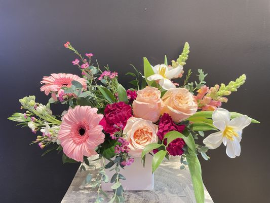 Weddings, Corporate Events, and Large Gatherings - White Magnolia Floral – Where Your Vision Blossoms Into Art

At White Magnolia Floral, every arrangement begins with your story. Whether you’re dreaming of a lush garden‑inspired bouquet, a whimsical ceremony arch, or centerpieces that take your breath away, I’m here to bring your vision to life with thoughtful details and a genuine love for the craft. Your flowers should feel personal, meaningful, and unforgettable—and that’s exactly what I create.

Each design is crafted with care, intention, and an artist’s eye for beauty. I focus on natural elegance, soft textures, and blooms that speak for themselves, ensuring your florals feel as magical as the moment they’re made for. From intimate elopements to grand celebrations, every piece is arranged with the same dedication to quality and heartfelt artistry.

Your day deserves florals that feel alive, expressive, and uniquely you. At White Magnolia Floral, I pour passion into every petal so your celebration is filled with beauty that lingers long after the last flower fades.

White Magnolia Floral – Thoughtfully designed. Lovingly crafted. Inspired by you.