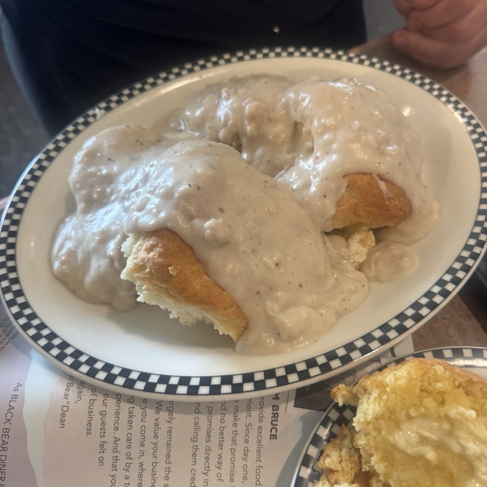 Biscuits and Gravy was super good but we waited an hour for our food. The waiter brought a muffin to tide us over the wait was long:( Biscuits and Gravy was super good but we waited an hour for our food. The waiter brought a muffin to tide us over the wait was long:(