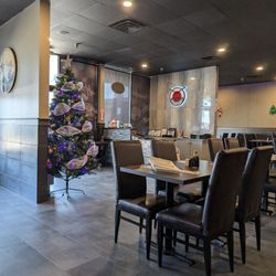 Hanabi Sushi Hibachi Ramen - Inside