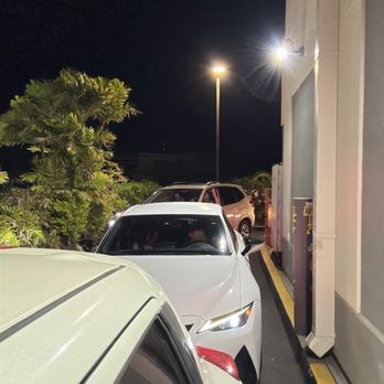 Taco Bell - Line of cars - usually backed up all the way to Kam highway - Fast Food Near Me - Pearl City, Hawaii Taco Bell - Line of cars - usually backed up all the way to Kam highway - Fast Food Near Me - Pearl City, Hawaii
