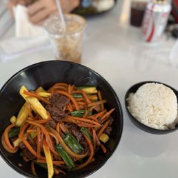 Beef mango bowl