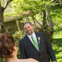 The Seasons Bed and Breakfast - We really enjoyed taking photos in the beautiful backyard!