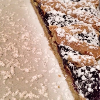 Riviera - Crostata di visciole fatta in casa!!! - Seafood Near Me - Fregene, RM Riviera - Crostata di visciole fatta in casa!!! - Seafood Near Me - Fregene, RM