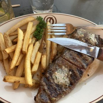 Daniel's Broiler - Bellevue - Steakhouses Near Me - Bellevue, Washington