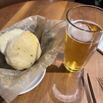 Wood Ranch Irvine - My Wood Ranch beer with garlic bread. - Barbeque Near Me - Irvine, California