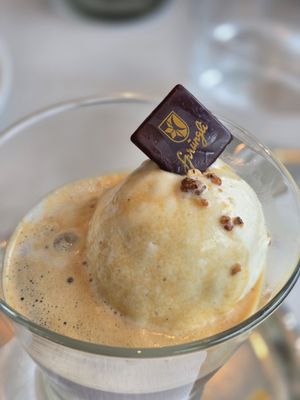 Confiserie Sprüngli | Café-Bar by null