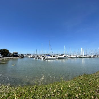 Trader Vic's - View from their parking lot. Gorgeous day! - Hawaiian Near Me - Emeryville, California Trader Vic's - View from their parking lot. Gorgeous day! - Hawaiian Near Me - Emeryville, California