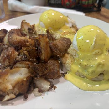 Doozy’s Diner - Eggs Benedict w/crab dip - Diners Near Me - Catonsville, Maryland Doozy’s Diner - Eggs Benedict w/crab dip - Diners Near Me - Catonsville, Maryland