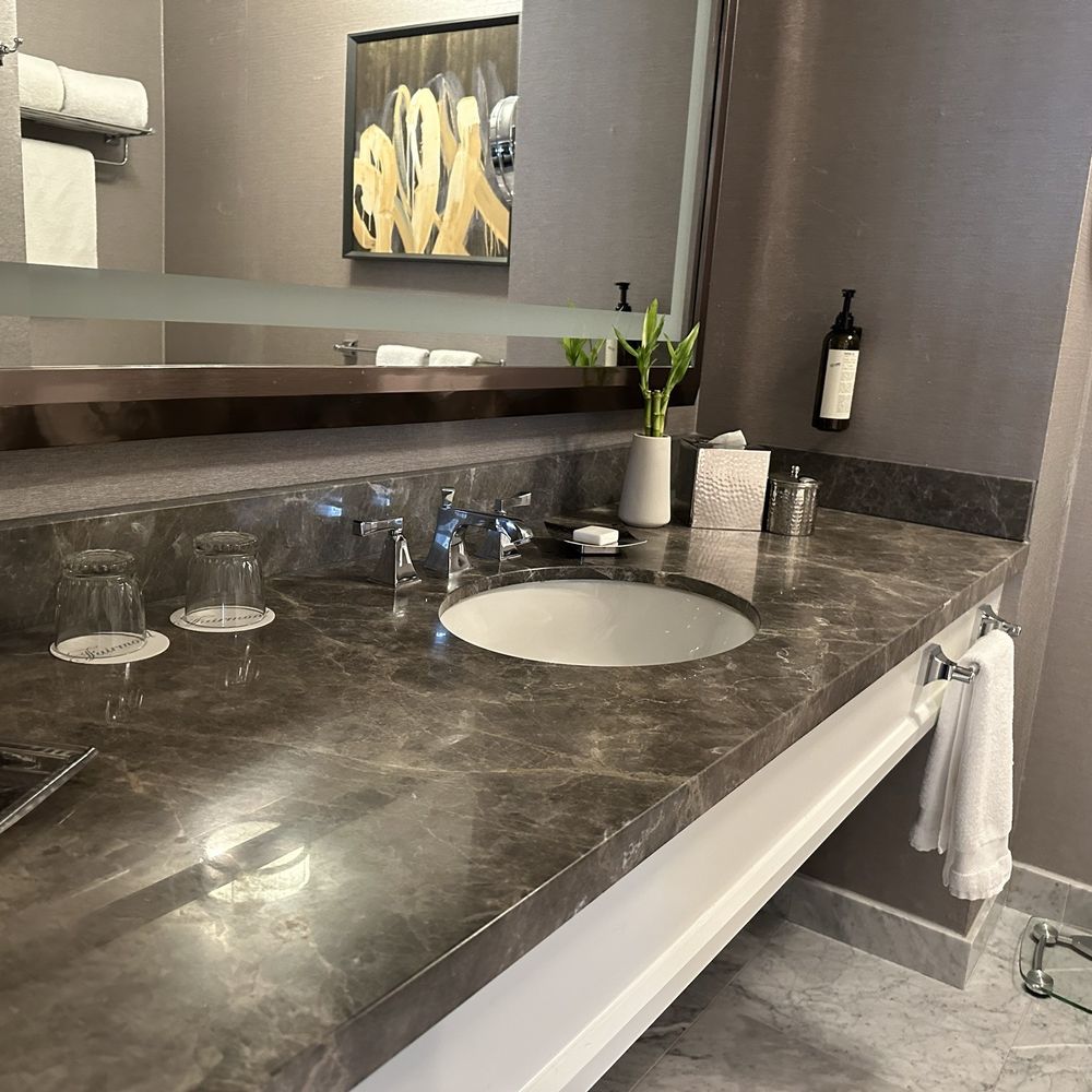 Fairmont Olympic Hotel, Seattle - Bathroom (junior suite) - Hotels Near Me - Seattle, Washington