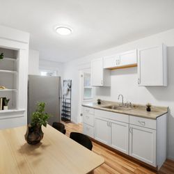 Julie Carter - St. Louis home listed by Julie Carter and staged by Penthouse Real Estate Solutions LLC
