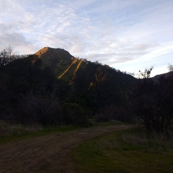 Stebbins Cold Canyon Loop Trail - Hiking Near Me - Winters, California