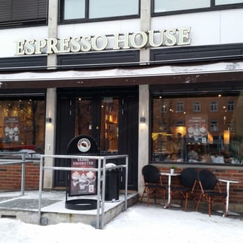Espresso House - Hovedinngang. Kaldt på uteserveringen i dag, tror jeg. - Cafes Near Me - Oslo, 03
