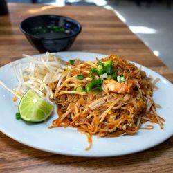 Pho Luen Fat