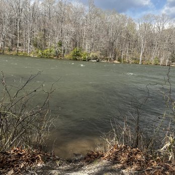 Beaverdam Ranger Station - Lake - Parks Near Me - Gloucester, Virginia