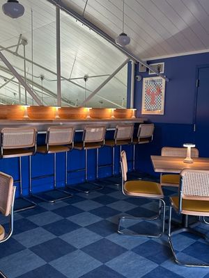 Wedgewood Cheese Bar by null