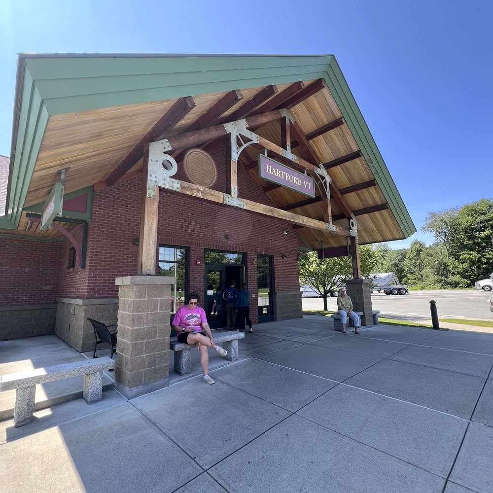 Hartford Rest Stop - Hartford Welcome Center, Hartford, VT - Rest Stops Near Me - Hartford, Vermont