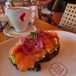 Mamacita Miami - Smoked Salmon Avocado Toast with Anericano coffee