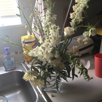 Flowers By Nancy - This is what the flowers look like after four days. Definitely not worth 70$ - Florists Near Me - Middletown, Ohio