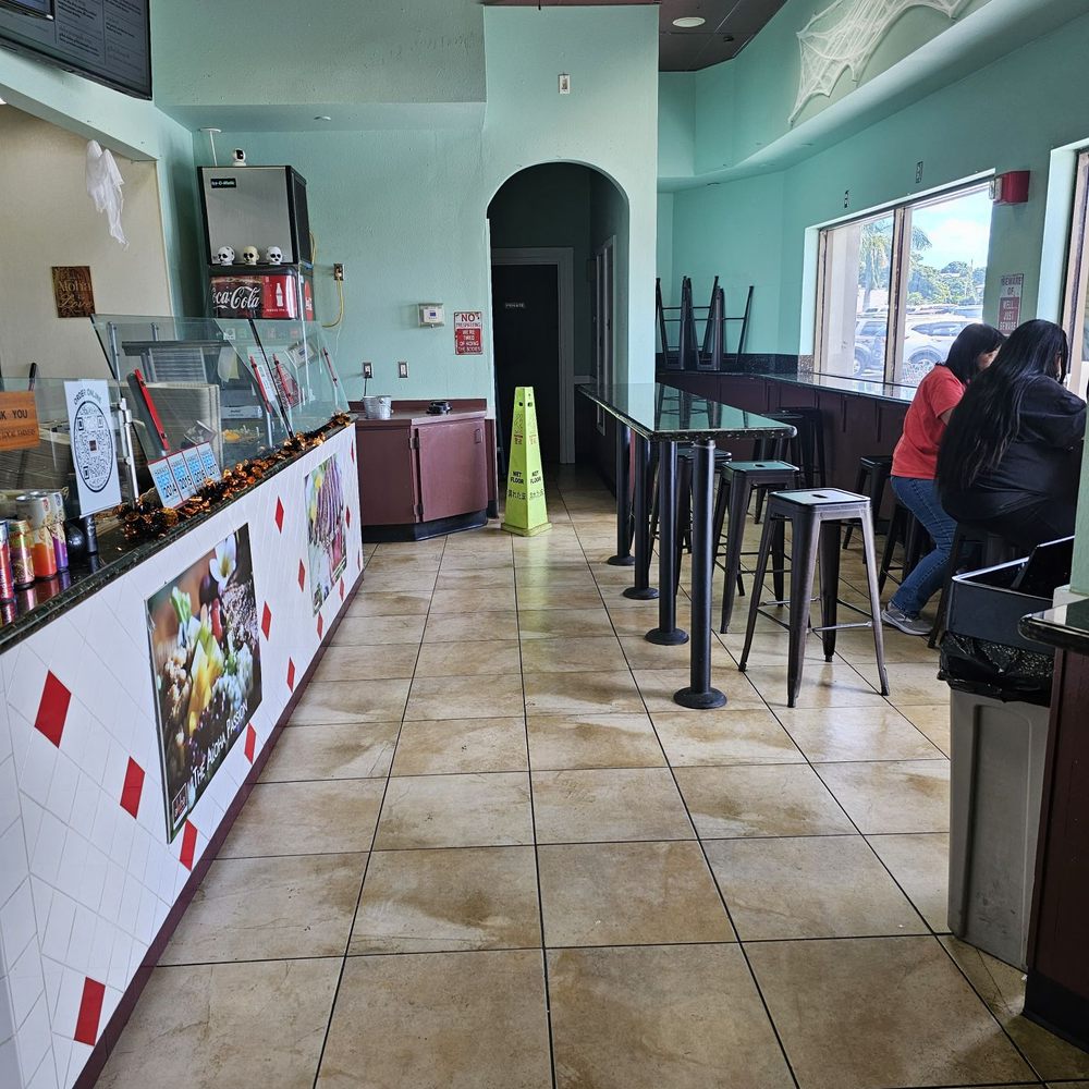 Aloha Salads - Interior - Salad Near Me - Aiea, Hawaii