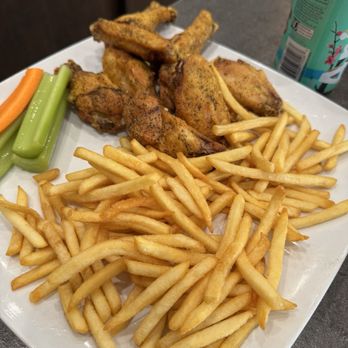 The Artist Pizzeria - Lemon pepper wings with a side of veggies and french fries - Pizza Near Me - Covina, California The Artist Pizzeria - Lemon pepper wings with a side of veggies and french fries - Pizza Near Me - Covina, California