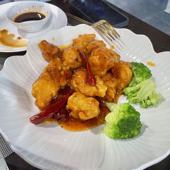 King Noodle - R3. General Tso's Chicken - Noodles Near Me - Waco, Texas