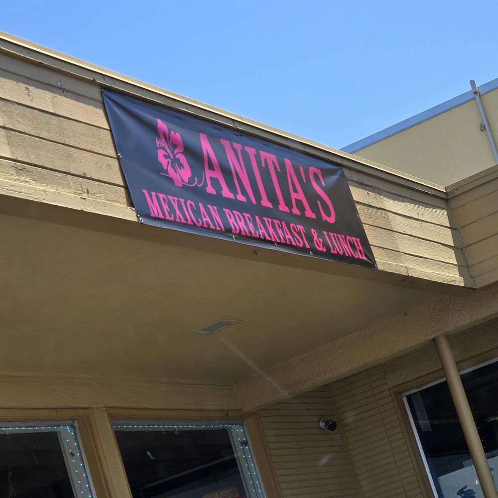 Anitas Breakfast - 1star. They take your money, but, talk about you while you're eating.  They service, food, and attitude are not good. - Mexican Near Me - Vallejo, California
