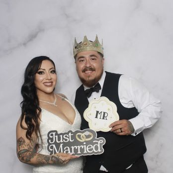 Ready Pose Print Photo Booth - Newlyweds - Photo Booth Rentals Near Me - San Bernardino , California Ready Pose Print Photo Booth - Newlyweds - Photo Booth Rentals Near Me - San Bernardino , California
