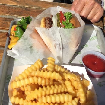 Shake Shack Tysons Corner - Burgers Near Me - McLean, Virginia Shake Shack Tysons Corner - Burgers Near Me - McLean, Virginia