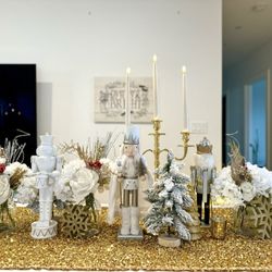 The Traveling Party - Table setting