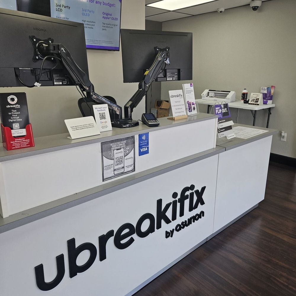 uBreakiFix by Asurion - Check in desk - Mobile Phone Repair Near Me - North Miami, Florida