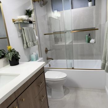 New Dawn Construction - Guest bathroom - General Contractors Near Me