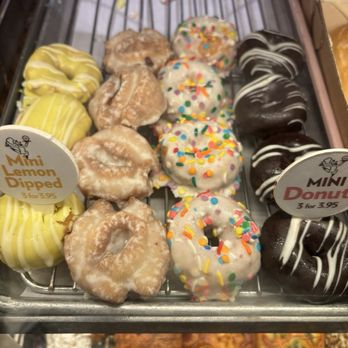 Stan's Donuts & Coffee - Mini donuts - Donuts Near Me - Chicago, Illinois Stan's Donuts & Coffee - Mini donuts - Donuts Near Me - Chicago, Illinois