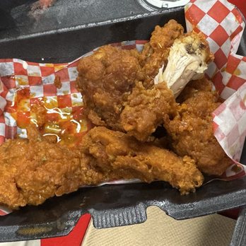 Fry Daddys - 6 piece Bone In OG flavor - Chicken Wings Near Me - Dallas, Texas Fry Daddys - 6 piece Bone In OG flavor - Chicken Wings Near Me - Dallas, Texas
