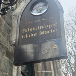 Bibliothèque Saint-Jean-Baptiste - Lovely contempt. church converted to library.